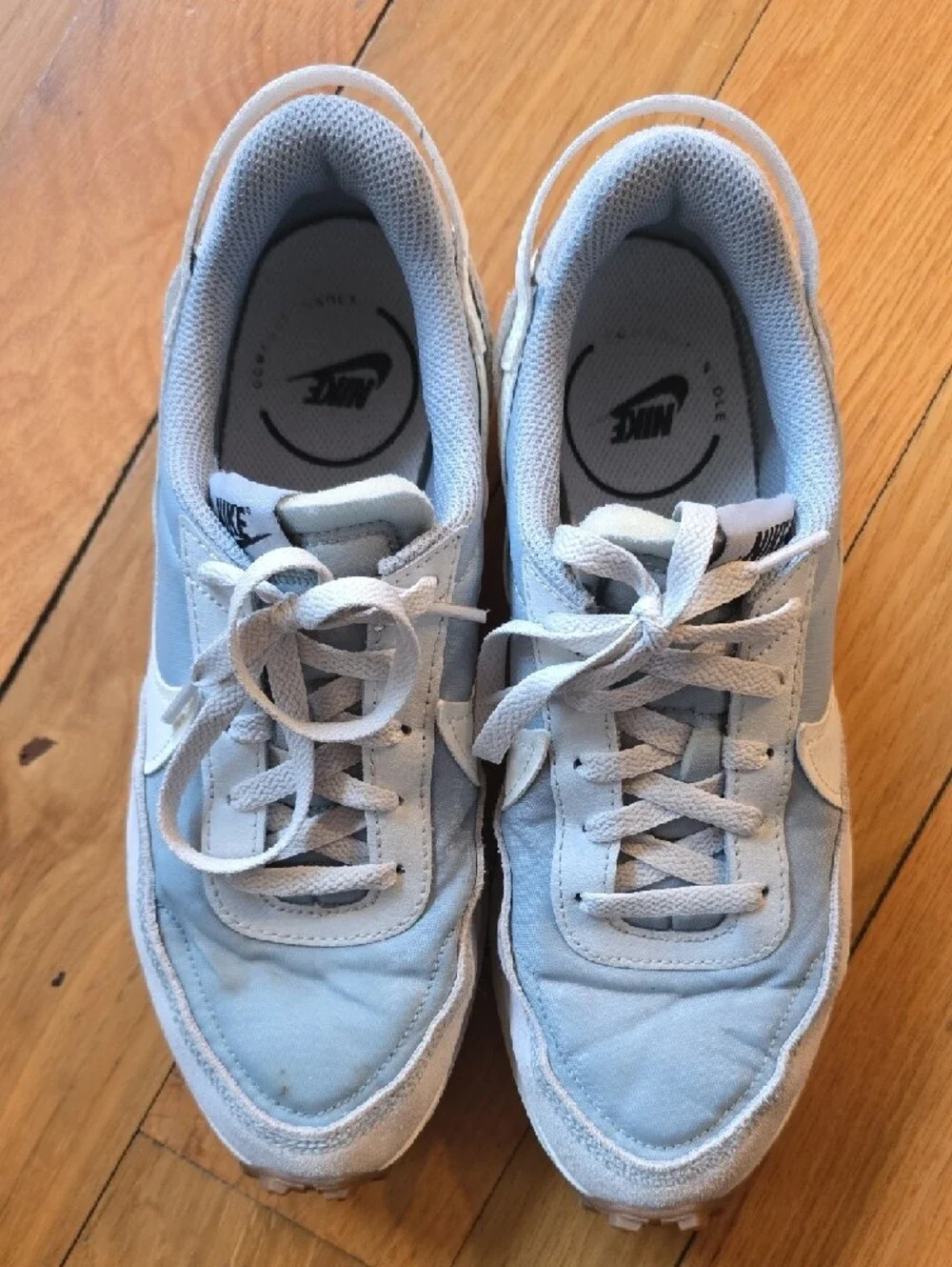 Nike Women’s Waffle Debut Pale Green Sneakers Size 9.5